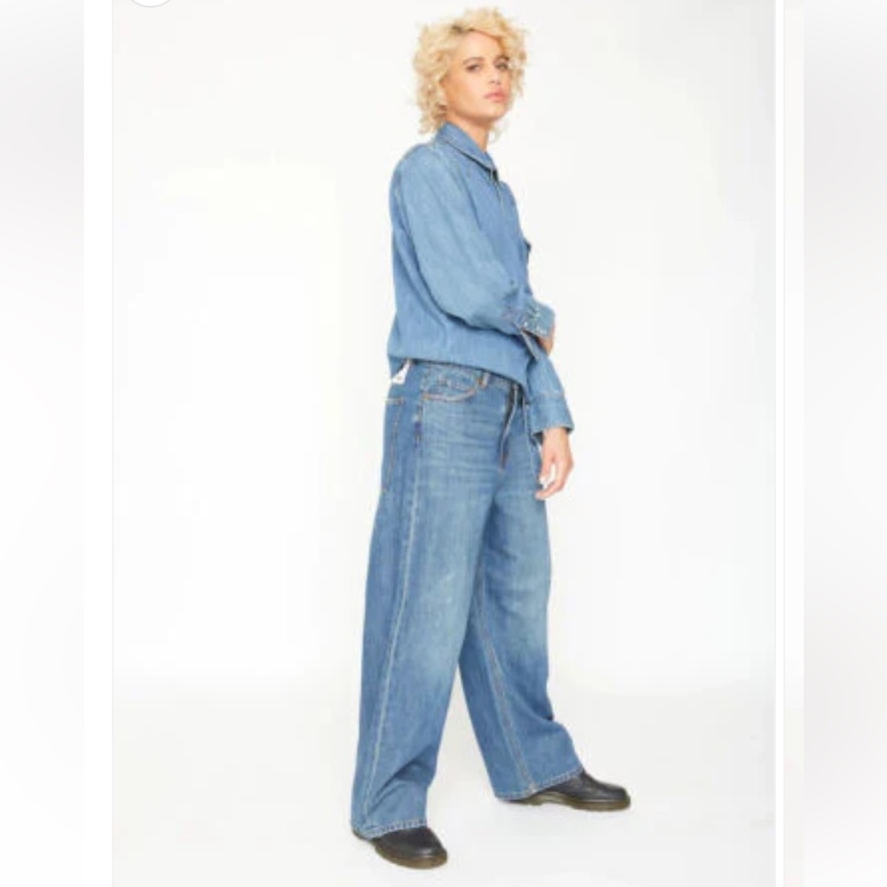 🦋SANDRINE ROSE X FREE PEOPLE WIDE LEG DISTRESSED JEANS IN ORIGINAL 28 - Picture 2 of 7